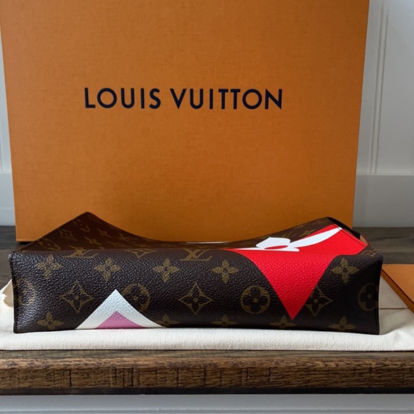 ❌SOLD❌Game On Toiletry Pouch 26 - Picture 12 of 13